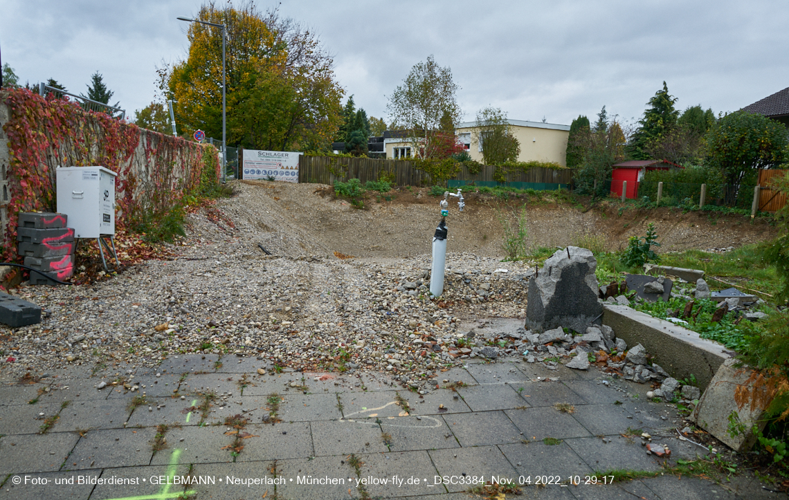 04.11.2022 - Baustelle an der Niederalmstraße 16 und Hugo-Lang-Bogen 13 in Neuperlach-Trudering